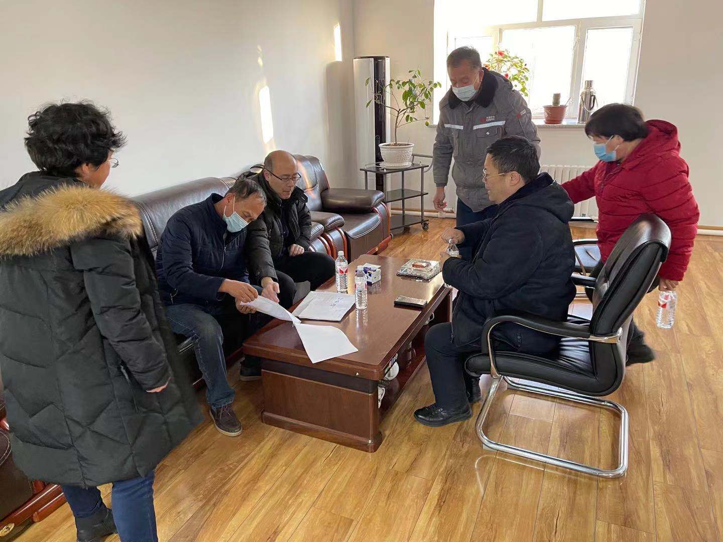 北苑開發區管委會主任陶東明會同區自然資源局副局長初朝陽深入到公司